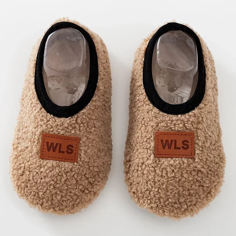 Non-slip slippers for children from 6 months to 4 years
