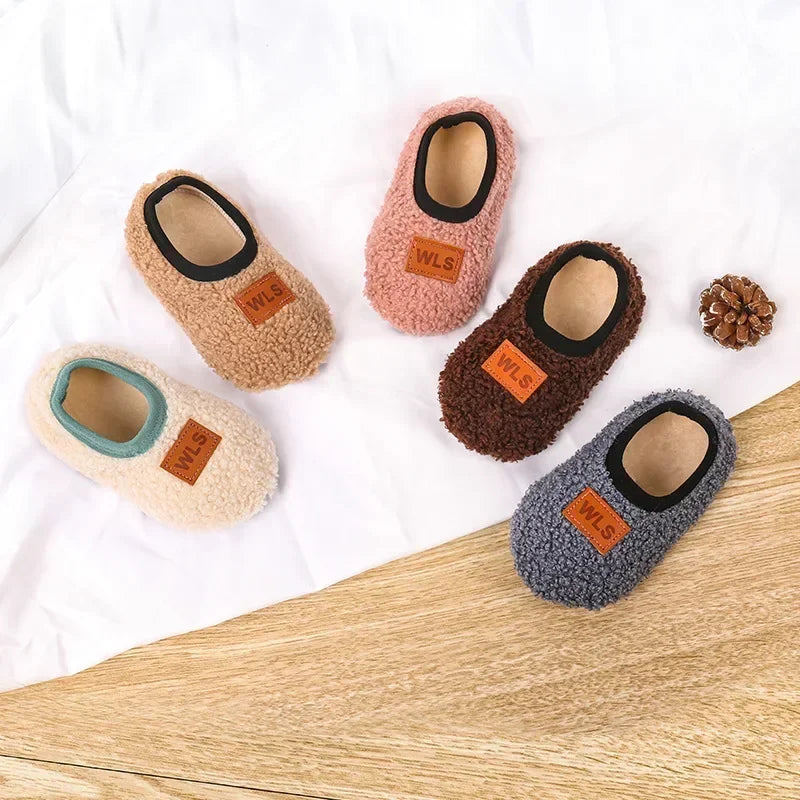 Non-slip slippers for children from 6 months to 4 years